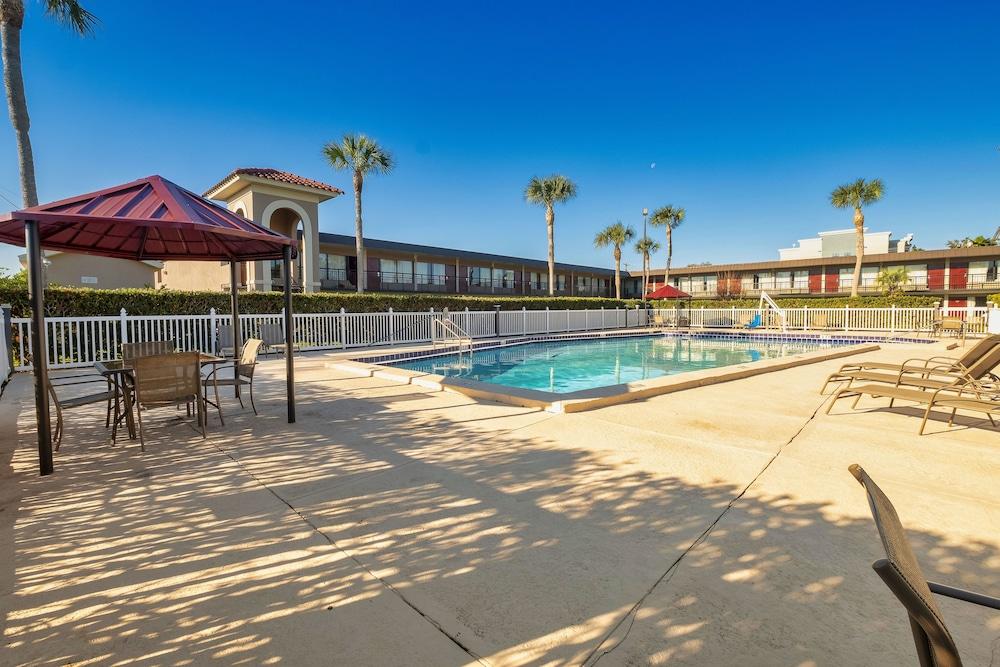 Red Roof Inn Plus+ سانت أوغيستين المظهر الخارجي الصورة